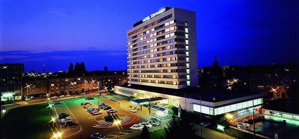 Hotel Cernigov Hradec Králové Exteriör bild